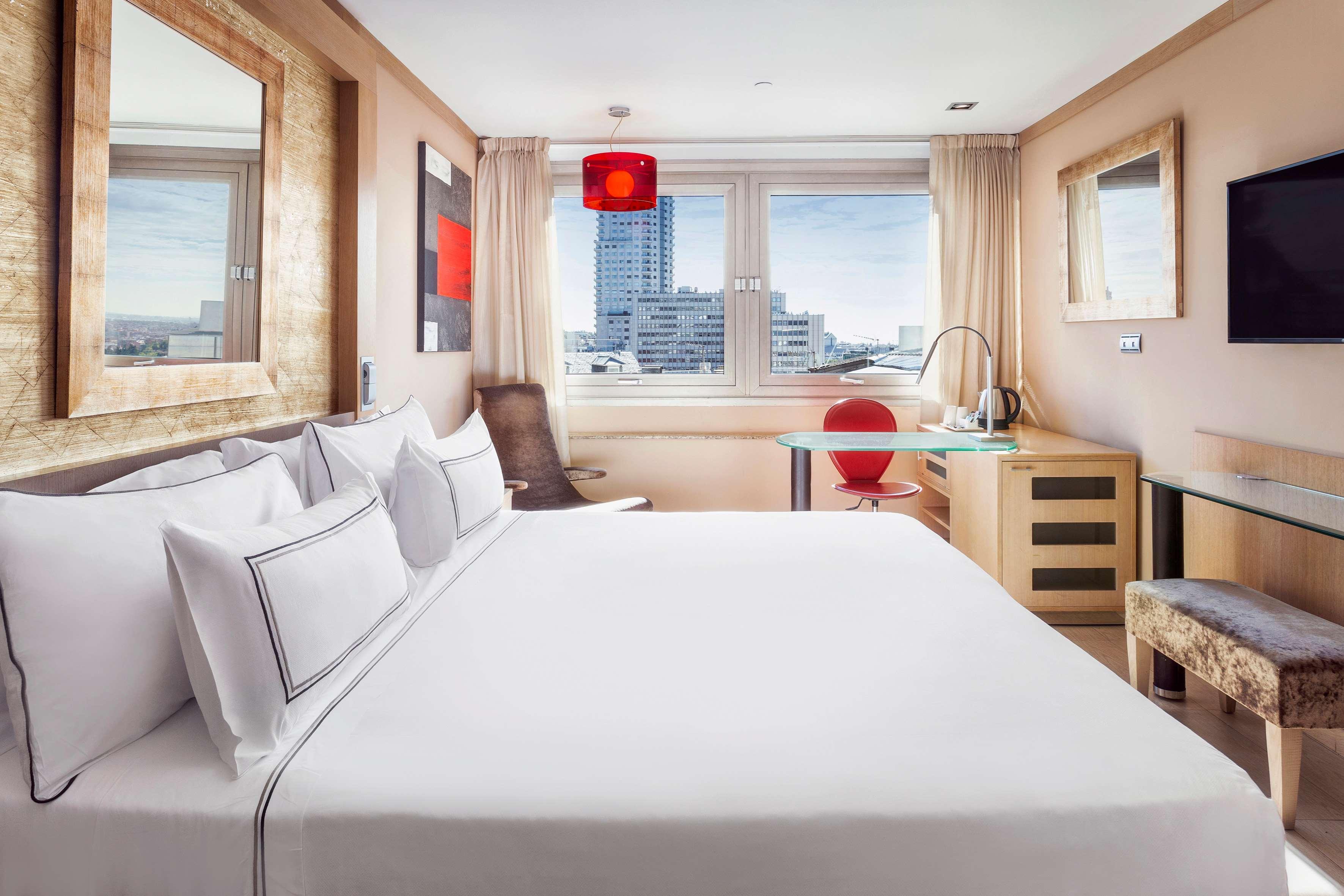 Melia Madrid Princesa Extérieur photo