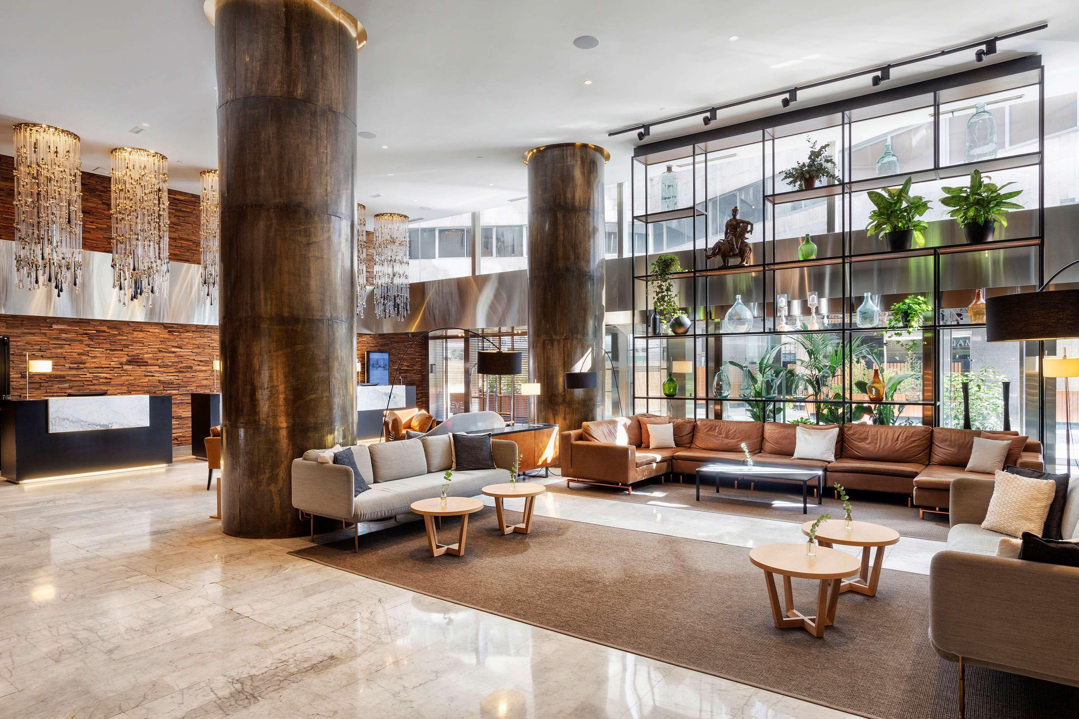 Melia Madrid Princesa Extérieur photo Lobby